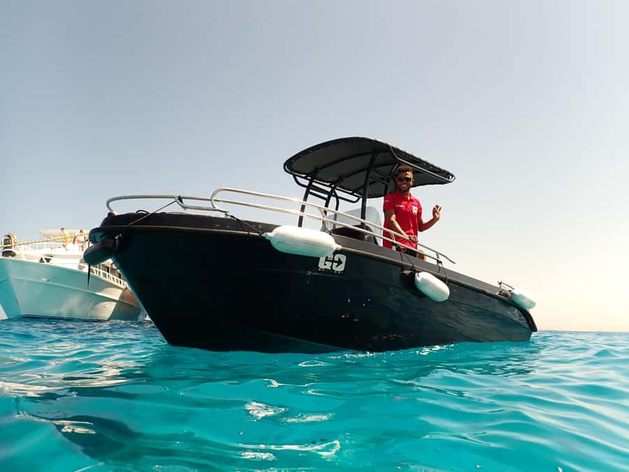 Hurghada: 6 Islands Tour with Dolphin Watching & Snorkelling - Dolphins in the Red Sea: what to expect, and how to raise your odds