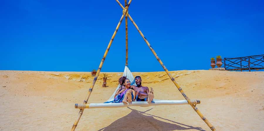 Hurghada: Paradise Speedboat w/ Optional Snorkeling & Lunch - Lunch, drinks, and the island extras you might end up loving