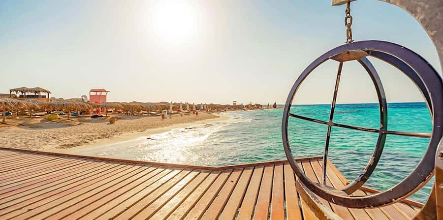 Hurghada Sunset Paradise Island Tour With Snorkeling & Lunch - Paradise Island (Hula Hula) feels like a beach day with a pulse check