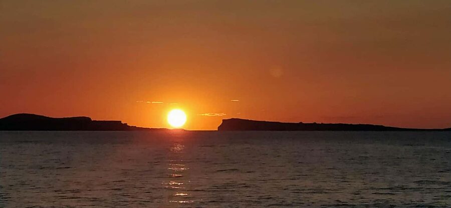 Ibiza: Snorkeling, Sunset Beach and Cave Boat Trip - Meeting at Palapa Bar in San Antonio: where to go first