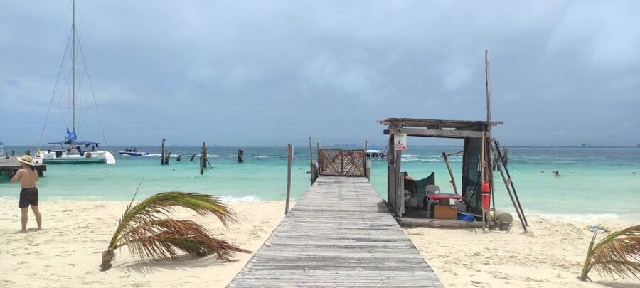 Isla Mujeres: Catamaran with Open Bar, Snorkeling and Lunch - Should you book this Isla Mujeres catamaran tour?