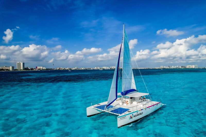 Isla Mujeres: Catamaran with Open Bar, Snorkeling and Lunch - Snorkeling stop in the Caribbean: what 30 minutes is like