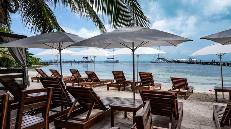 Isla Mujeres: Catamaran with Open Bar, Snorkeling and Lunch - Lunch and food reality check: what’s included and what to prepare for
