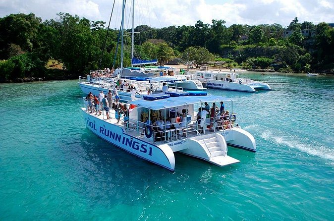 Jamaica Dunn's River Falls Party Cruise with Snorkeling - Crowds, safety, and comfort: how to avoid the “standing still” blues