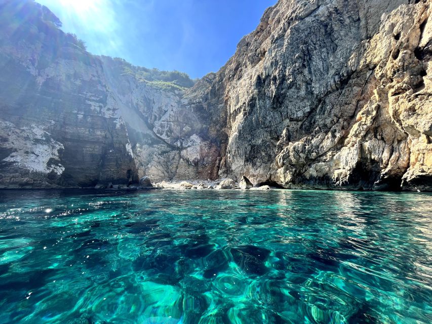 Jávea: Cala Portixol Kayak Tour with Snorkel & Cliff Jumping - Portixol in 2.5 Hours: What You Actually Do Out on the Water