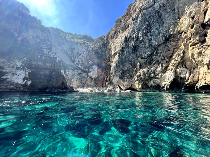 Jávea: Cala Portixol Kayak Tour with Snorkel & Cliff Jumping - Cala el Pom Snorkel Stop: Clear Water, Caves, and Real Sea Life
