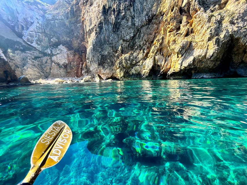 Jávea: Cala Portixol Kayak Tour with Snorkel & Cliff Jumping - Getting Started: Carrer de la Barraca and the Blue Door Meet-Up