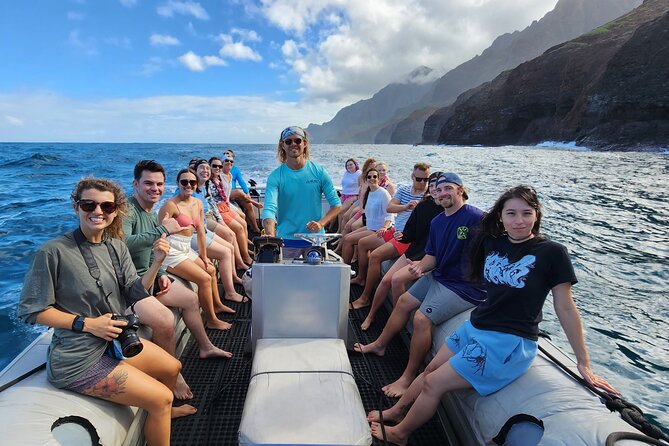 Kauai: Nā Pali Coast Zodiac Raft Expedition and Snorkeling - Wildlife checklist: dolphins, sea turtles, and whales in season