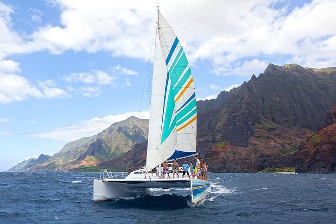 Kauai’s Na Pali Coast Snorkel and Sail Tour - The Morning Cruise: How the Na Pali Coast Stops Feel From the Water