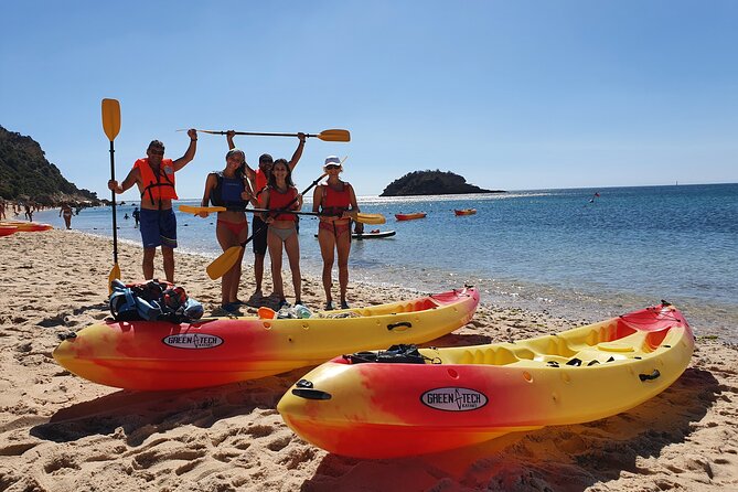 Kayak and Snorkeling Adventure in Lisbon - Lapa de Santa Margarida: a cave stop that changes the vibe