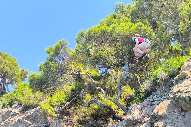 Kayak Tour with Caves, Snorkeling and Picnic (+ Cliff Jump) - Cliff jumping: optional fun, plan your mindset
