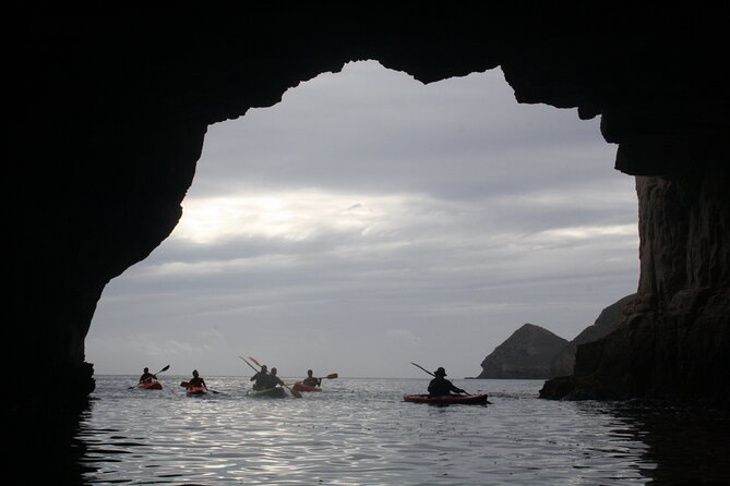 Kayak y snorkell por las mejores calas del Parque Natural Cabo de Gata - Stop 1 and the Route: Paleo Talk, Seafloor Spotting, and Curious Stops