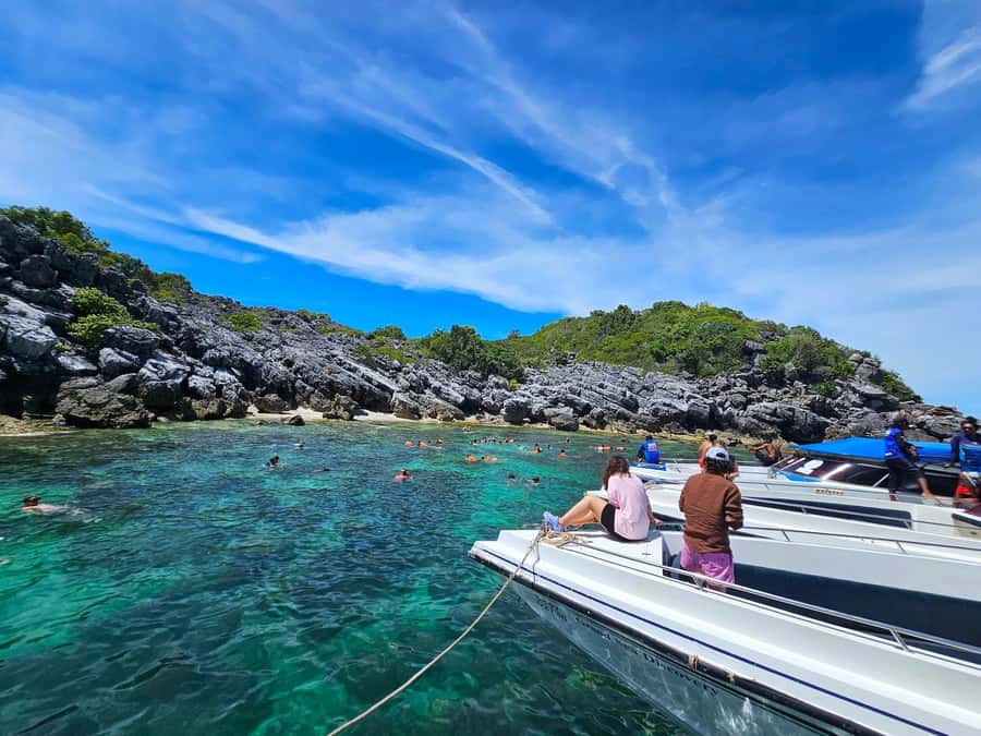 Koh Pha Ngan: Day Tour Ang Thong with Kayak, Snorkel & Lunch - Kayaking at Ko Wua Ta Lap: calmer effort, great scenery