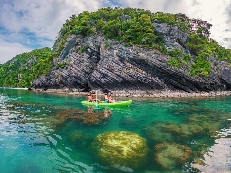 Koh Samui: Angthong Marine Park Snorkeling Tour by Speedboat - Phaluai Island lunch: Thai buffet energy with island-life context