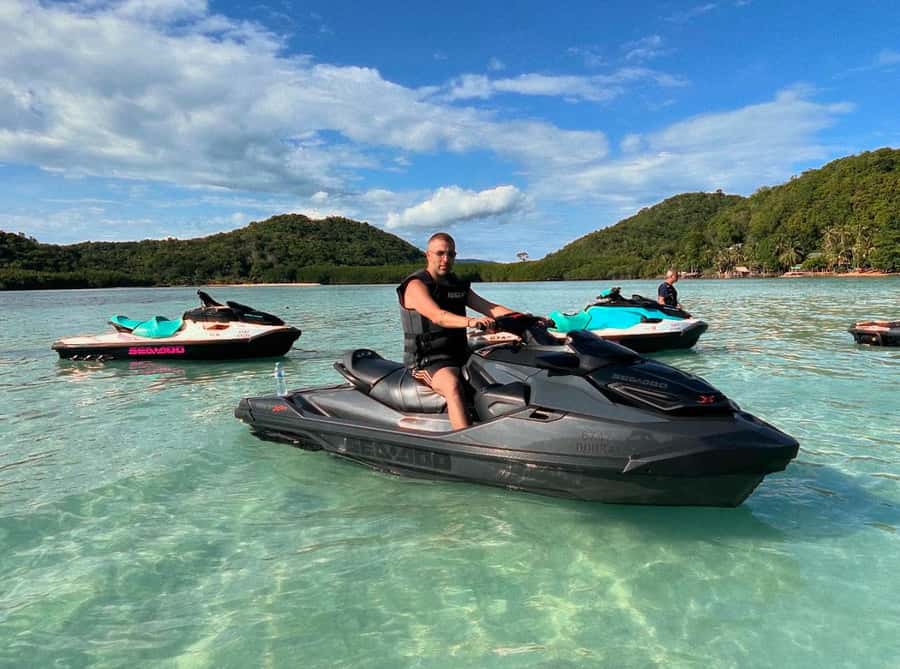 Koh Samui: Jetski Safari, Snorkeling to Pig & Virgin Islands - Jet Ski Safari on New Seadoo Models: Stable, Fast, and Actually Learnable