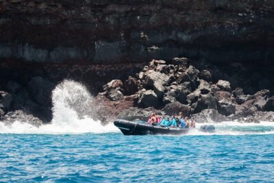 Kona Snorkeling: Beat the Crowd to Kealakekua Bay - Check-in at Captain Zodiac: faster, calmer, and comfortable