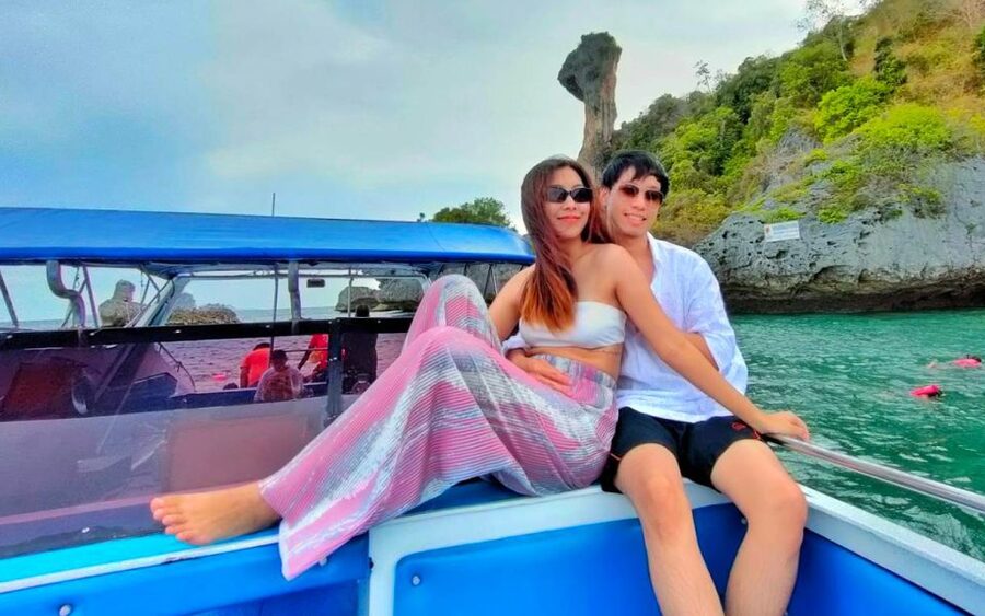 Krabi: Seven Islands Snorkel Cruise with Dinner - Stop 1: Phra Nang Beach and the cave beach views