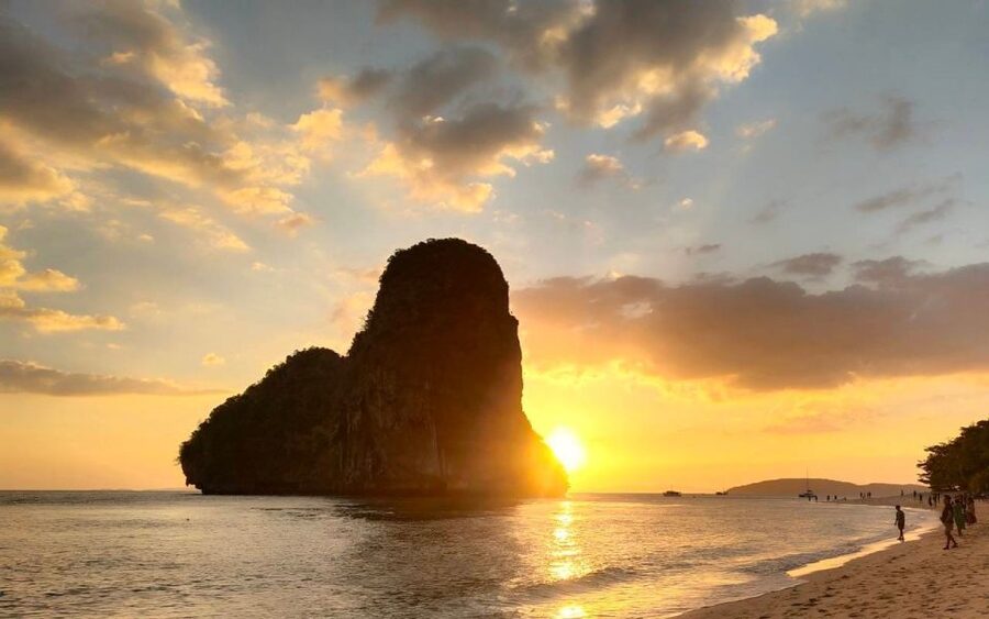 Krabi: Seven Islands Snorkel Cruise with Dinner - Thale Waek: the sandbar moment at low tide