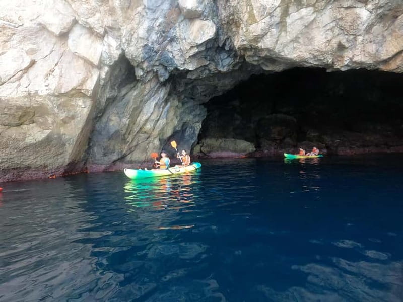 La Herradura: Kayak & Snorkel Tour Maro-Cerro Gordo Reserve - What you should bring (and what you can skip)