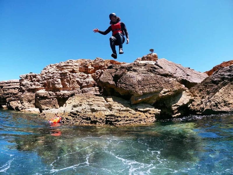 Lagos: Algarve Coasteering and Snorkeling Adventure - Cliff jumps up to 11m: how you keep control when your stomach says no