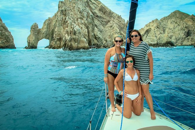 Lands End Luxury Sail and Snorkel Cruise in Cabo San Lucas - Snorkeling in a Sheltered Bay: Gear, Wetsuits, and the Swim Check