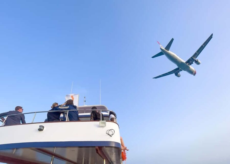 Larnaca Bay Cruise with Snorkeling - Onboard Comfort: Sunbeds, Wifi, and What the Glass Bottom Really Means