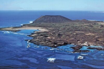 Lobos Island Ferry with Snorkel from Corralejo, Fuerteventura - The snorkel portion: quick, safe, and not guaranteed