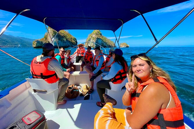 Los Arcos 5 islands Snorkeling Cliff Jumping and Hidden Beach - Hidden beach by boat: relaxing time with the right expectations