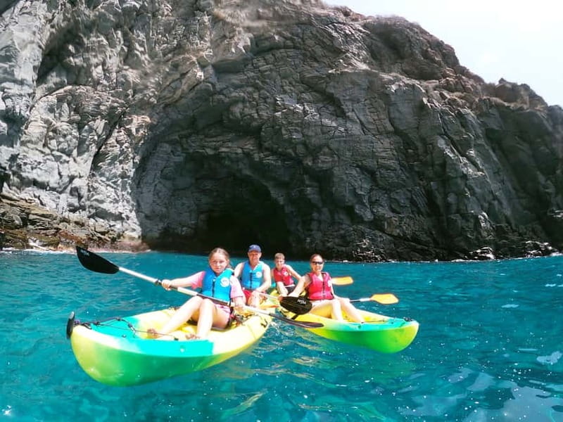 Los Cristianos: Kayak and Snorkel with Turtles and Photos - From Shaka Surf shop to a calm safety briefing
