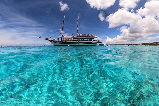 Luxury snorkel trip on a spacious wooden schooner and local lunch - Snorkeling on Bonaire, without the headache: gear, vests, and real instructions