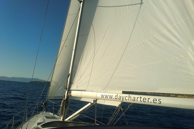 Mallorca sailing, snorkelling, as a Local with drinks and food - From Cala Estancia to the Water: Meeting Point and First 30 Minutes
