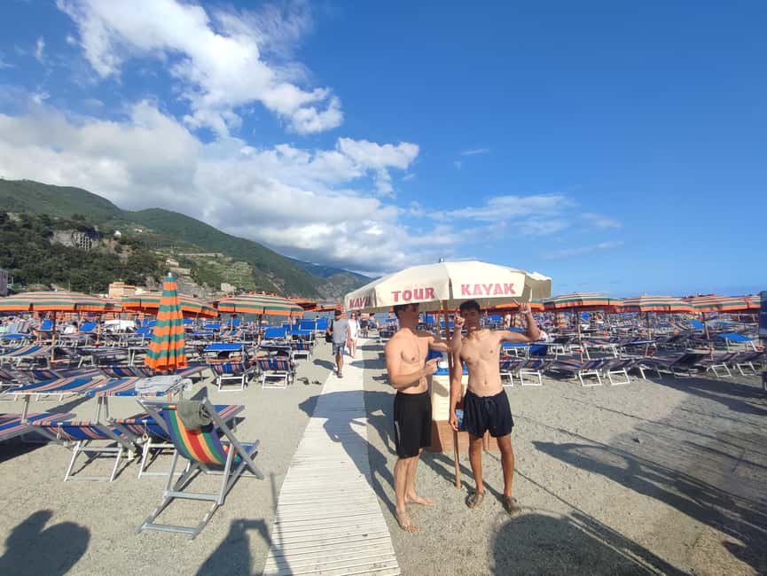 Monterosso al Mare: Monterosso Kayak and Snorkeling Tour - The second kayaking segment: more views, more stories, then back to shore