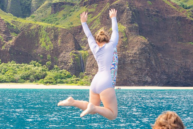 Na Pali Coast Half-Day Raft and Snorkel Adventure - Sea caves and waterfalls: what’s included and what depends on weather