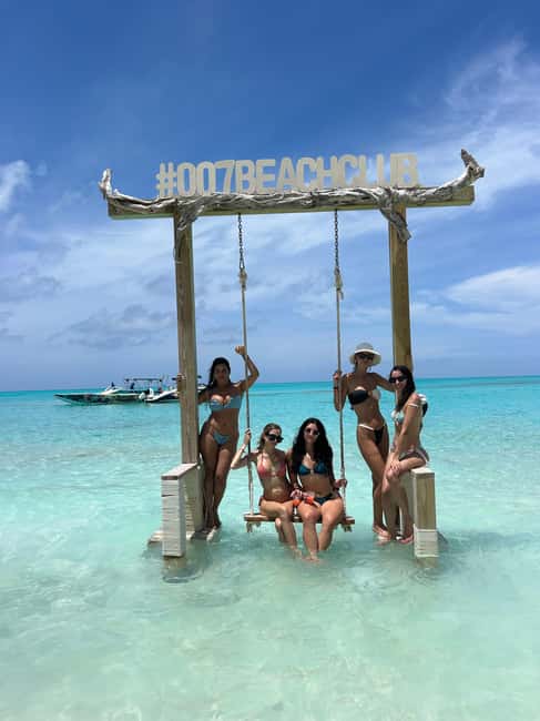 Nassau: Pigs, Snorkel, Turtles, Lunch, Private Beach Club - Green Cay turtle time: calm, scenic, and low pressure