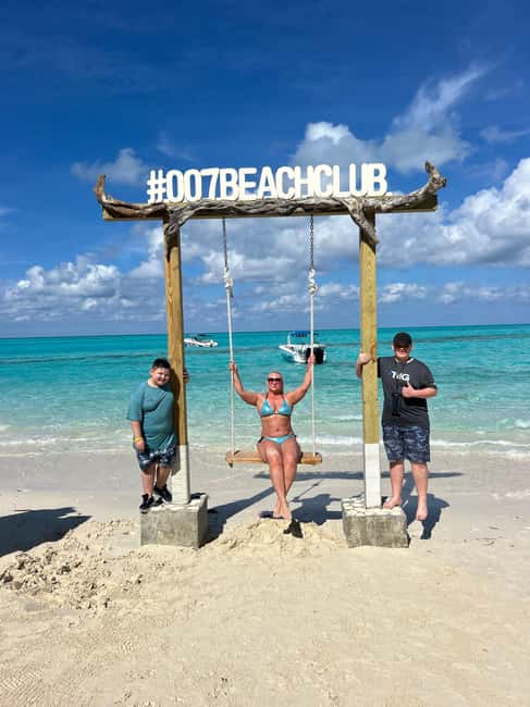 Nassau: Pigs, Snorkel, Turtles, Lunch, Private Beach Club - Price and practical value of this $139, 4-hour combo