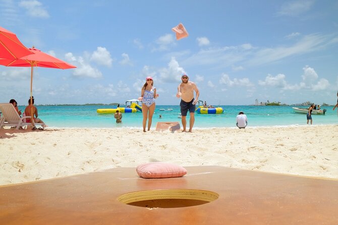 Nassau Swimming Pigs: Snorkeling, Lunch & Private Beach Club - Meeting Point, Time in Nassau, and the No-Bathroom Reality