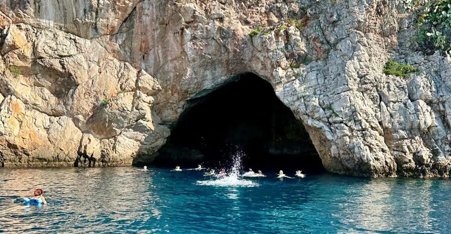 Nice: Mala Caves, Villefranche & Snorkeling Boat Tour - Why This Nice to Mala Caves and Villefranche Boat Loop Works