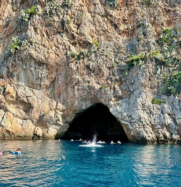 Nice: Mala Caves, Villefranche & Snorkeling Boat Tour - Group Size, Boat Comfort, and Who This Tour Suits Best