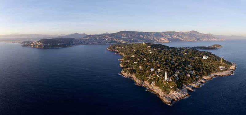 Nice: Snorkeling Speedboat Tour in Villefranche Bay - Getting kitted up: fins, mask, snorkel, and a wetsuit (seasonal)