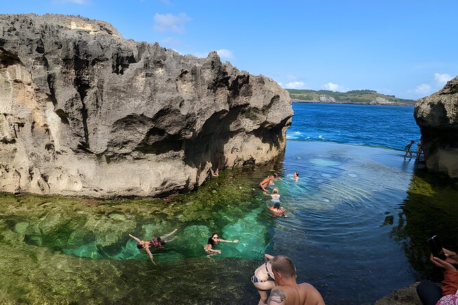 Nusa Penida Island Beach Tours with Snorkeling From Bali - Snorkel logistics, toilets, and sea conditions you should plan for