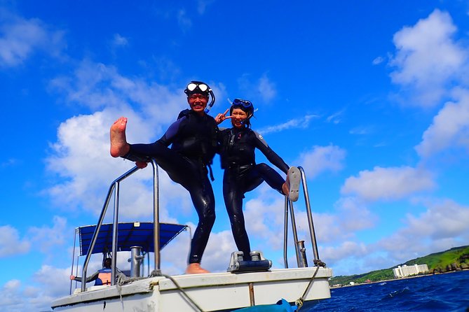 [Okinawa Blue Cave] Snorkeling with Private Guide+ Free Photos - The facilities: hot showers, lockers, Wi‑Fi, and a smoother reset