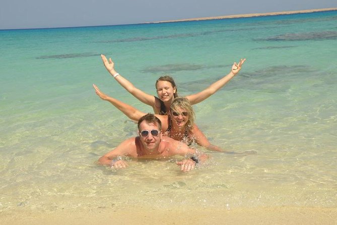 Paradise island full day snorkeling trip - Getting picked up in Hurghada and heading to the boat