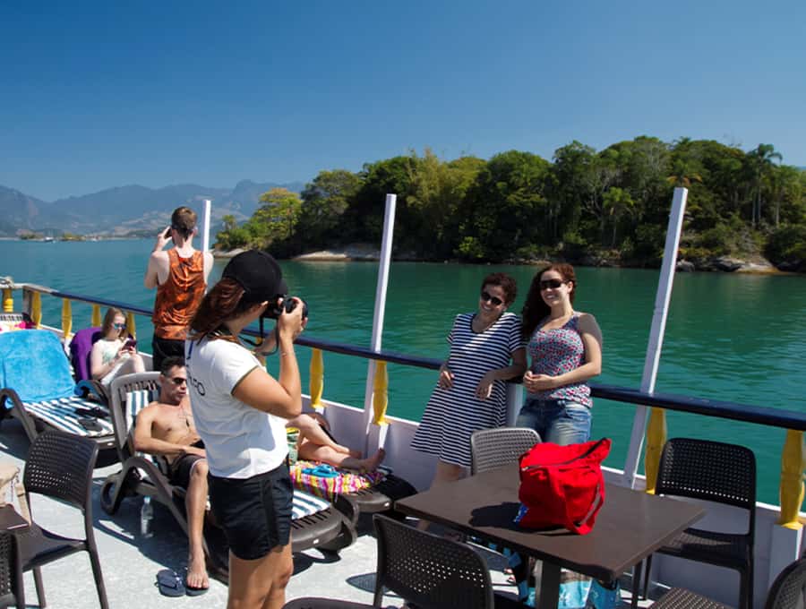 Paraty Bay: Islands & Beaches Boat Tour with Snorkeling - Boarding at Paraty Tours: The Ticket Step and the Harbor Reality