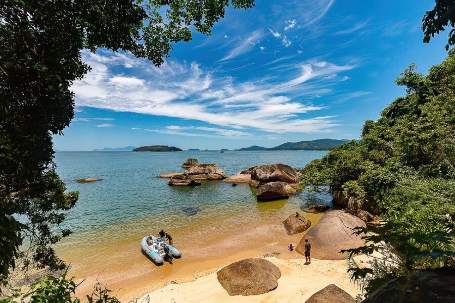 Paraty Bay: Islands & Beaches Boat Tour with Snorkeling - Snorkeling Reality Check: What You’ll Get, What You Can’t Control