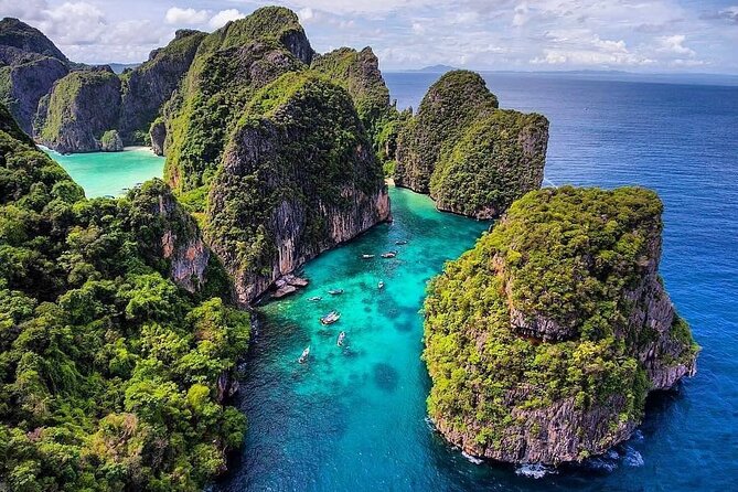 Phi Phi & Khai Islands Snorkeling Trip w/ Lunch and Fins by Speedboat - Lunch at Phi Phi Don: buffet time on a scenic shoreline