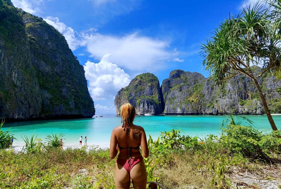Phi Phi: Private Longtail Boat to Maya Bay with Snorkeling - A private longtail boat that feels like your own timetable