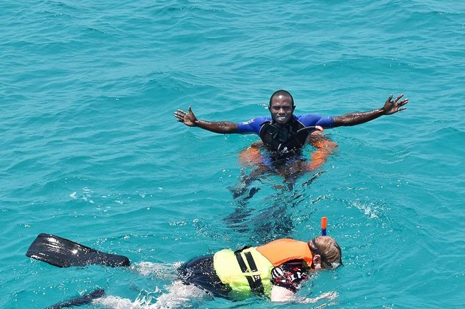 PILLI PIPA DHOW, the genuine product, snorkeling tour to Kisite Marine Park - Boat comfort, sailing, and the “traditional dhow” reality
