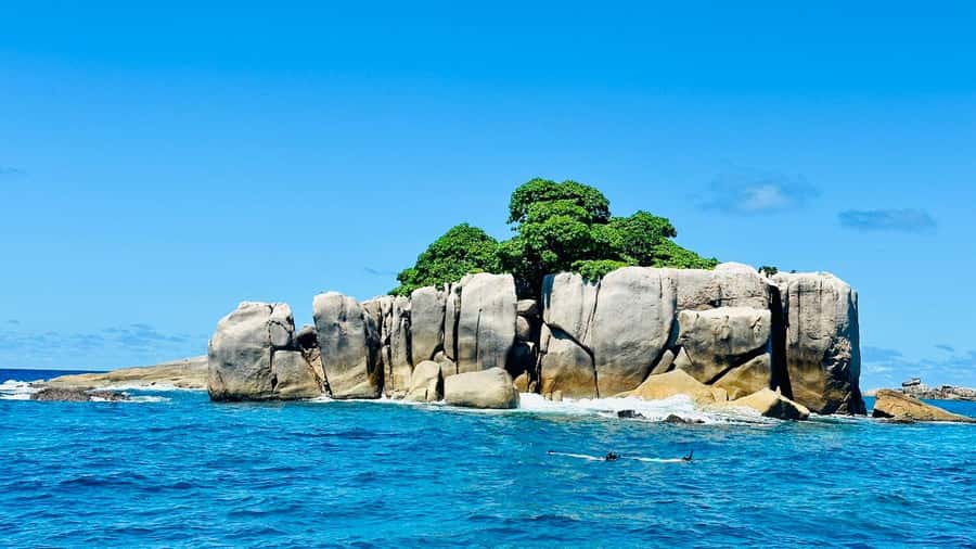 Praslin: Curieuse & St-Pierre Boat Adventure with Snorkeling - From Anse Possession to Curieuse: The Morning Rhythm