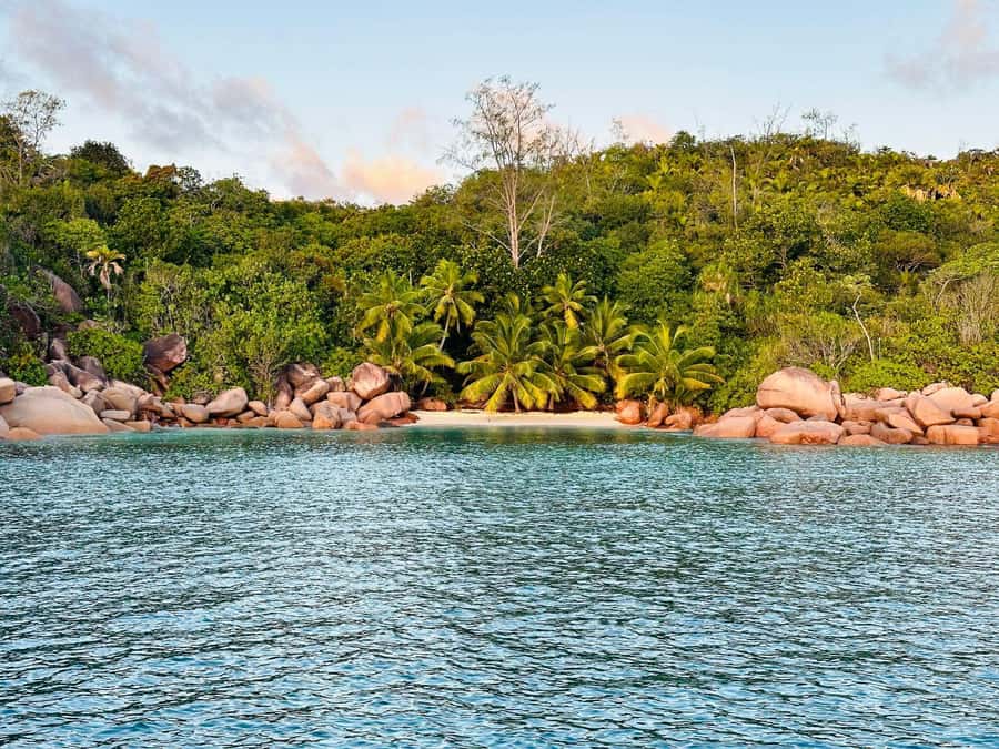 Praslin: Curieuse & St-Pierre Boat Adventure with Snorkeling - The Water Conditions Reality Check (Chop, Entry, and Confidence)