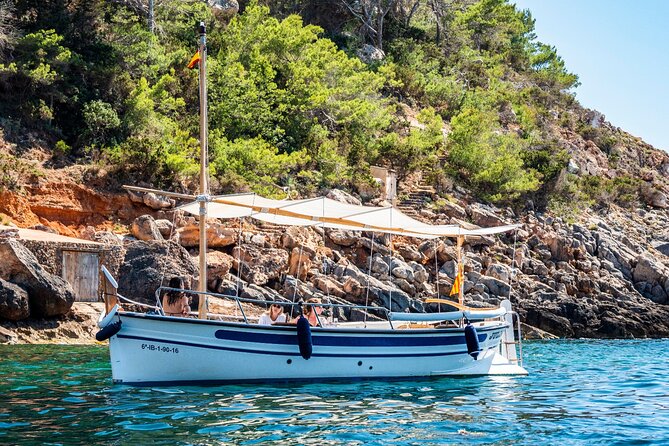 Private 4-hour Mediterranean Boat Tour in Ibiza with Snorkeling - How the skipper shapes the day (Damian and Victor)